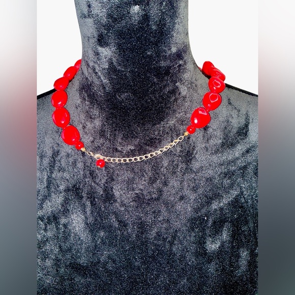 Red Chunky Beaded Statement Necklace - Picture 2 of 2